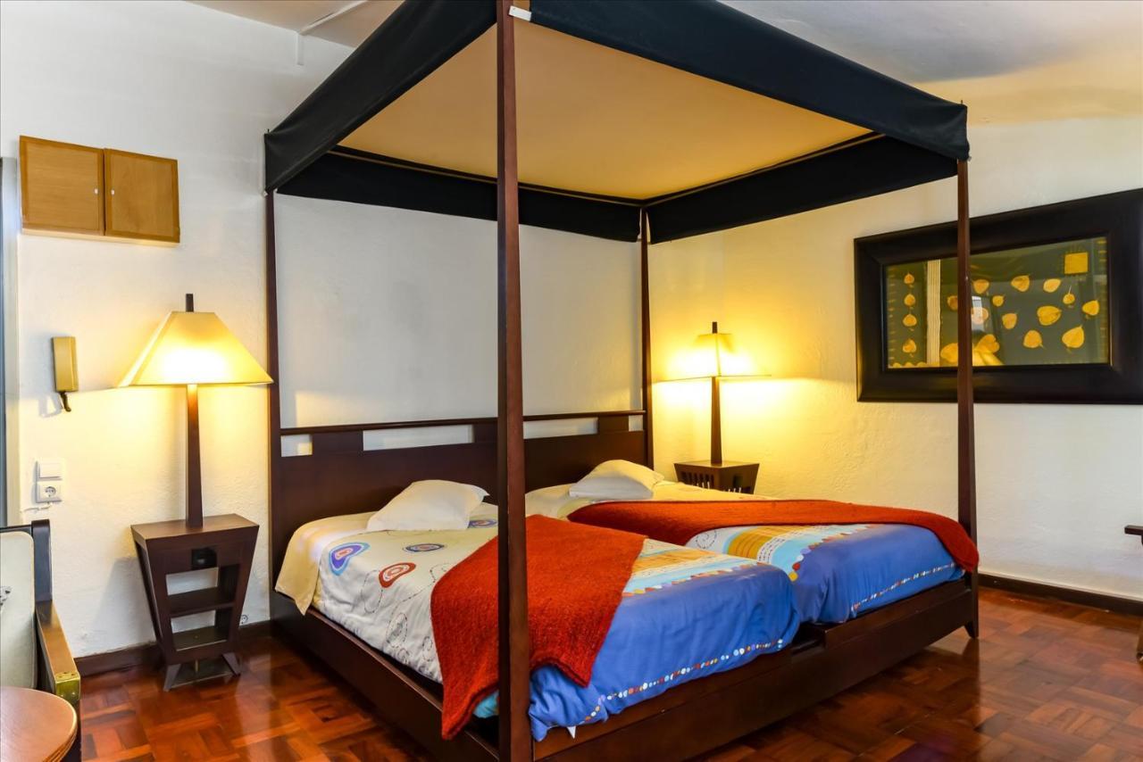 Residencial Colombo Bed and Breakfast Funchal  Exteriör bild